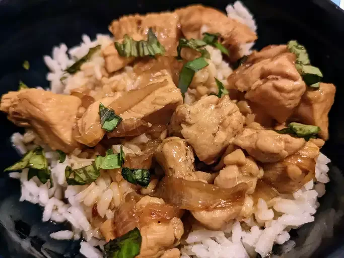 Authentic Thai Basil Chicken (Very Easy and Fast)