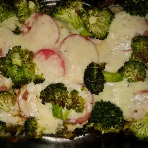 Sheet Pan Chicken with Mozzarella, Pesto, and Broccoli