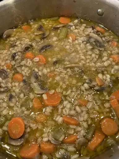 Easy Mushroom Barley Soup