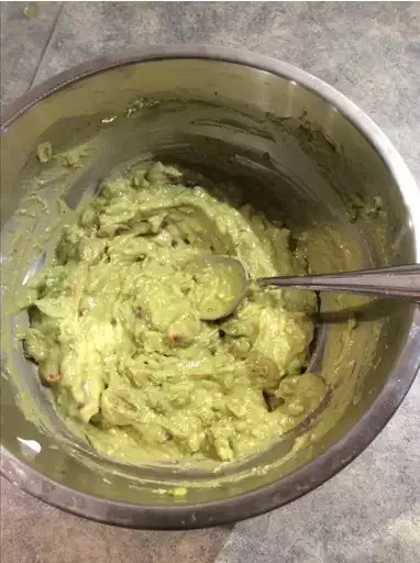 Creamy, Spicy Guacamole