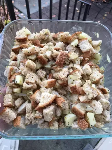 Really Easy Bread Stuffing