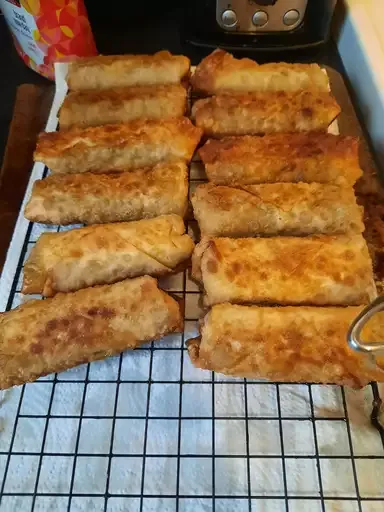 Cheeseburger Egg Rolls