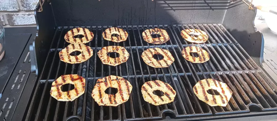 Grilled Pineapple Slices