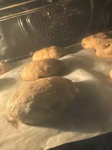 5-Ingredient Easy Chocolate Chip Cookies