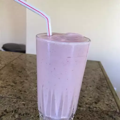 Asian Pear and Strawberry Smoothie