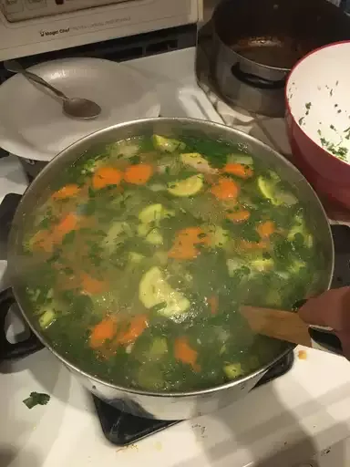 Caldo de Pollo