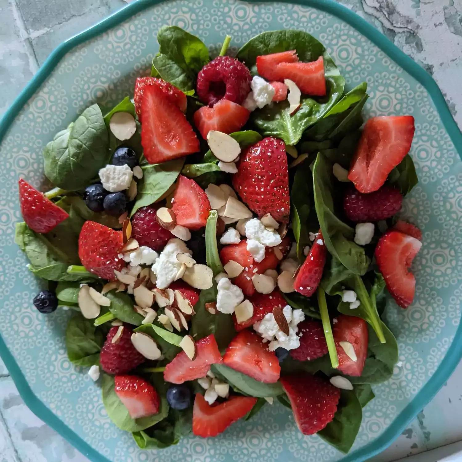 10 Spinach Salad Recipes That Are Perfect for Summer