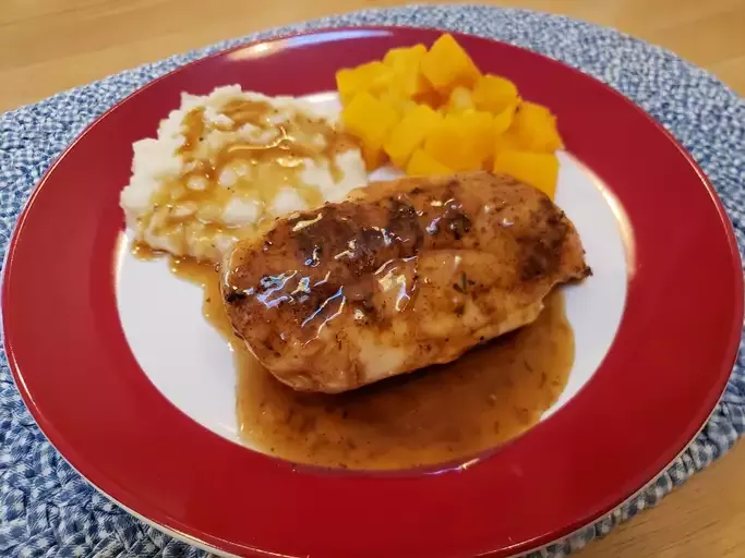 Instant Pot® Chicken and Gravy