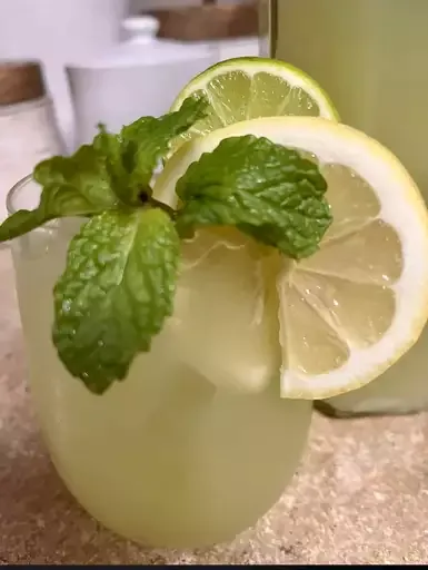 Agua Fresca de Pepino (Cucumber Limeade)