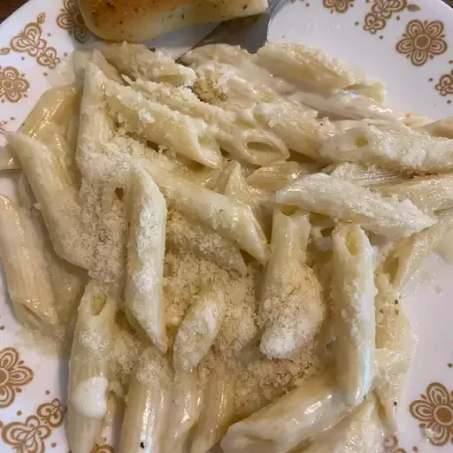 Better-Than-Olive Garden Alfredo Sauce