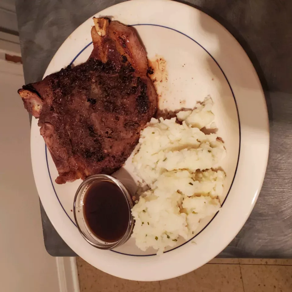 T-Bone Steaks With Red Wine Sauce