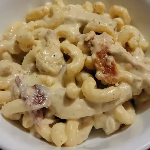 Four-Cheese Chicken Carbonara