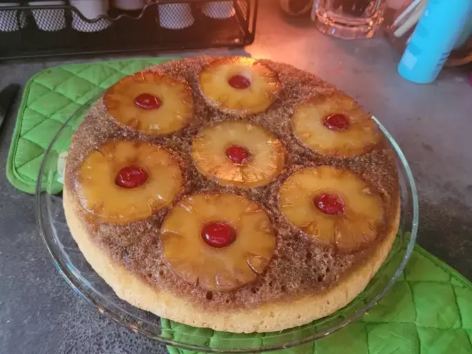 Old Fashioned Pineapple Upside-Down Cake