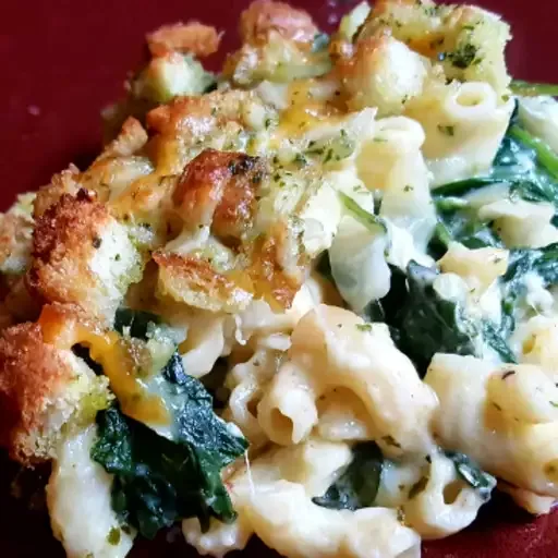 Spinach Power Pesto Macaroni and Cheese