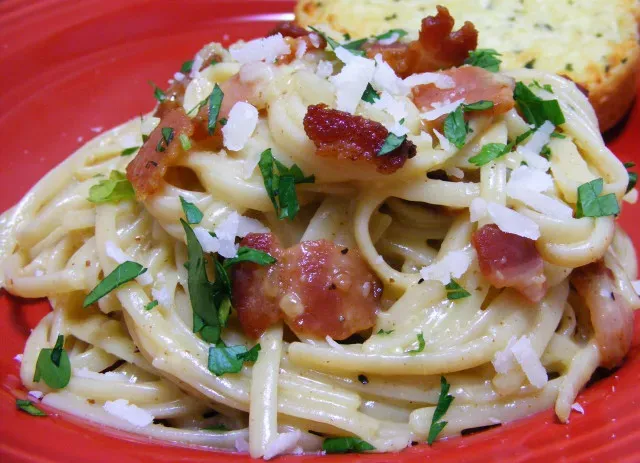 The Simple Move That Makes Creamy Spaghetti Alla Carbonara With Zero Cream