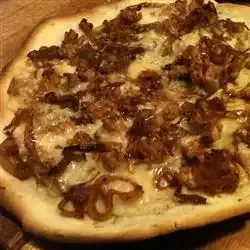 Caramelized Onion and Gorgonzola Pizza