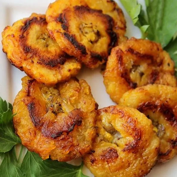 Puerto Rican Tostones (Fried Plantains)