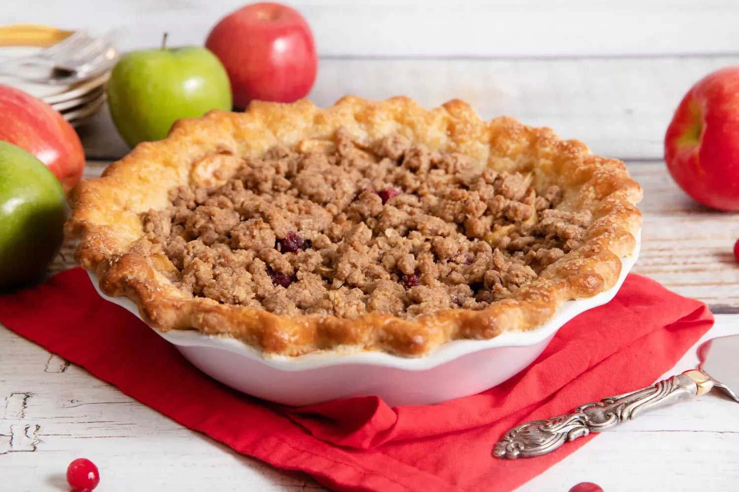 Reduced-Sugar Cranberry Apple Streusel Pie