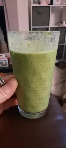 Banana, Avocado, and Spinach Smoothie