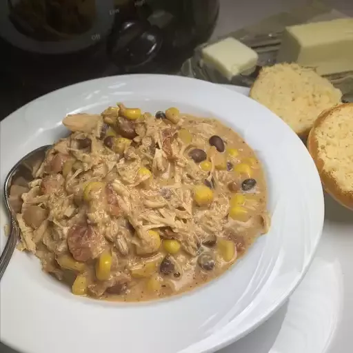 Easy Slow Cooker Creamy Chicken Chili