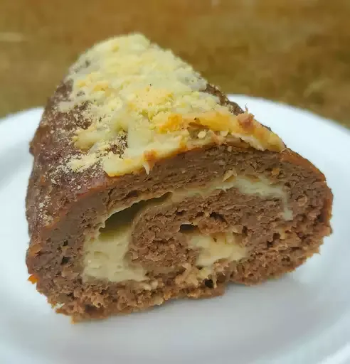 Italian Mozzarella-Stuffed Meatloaf