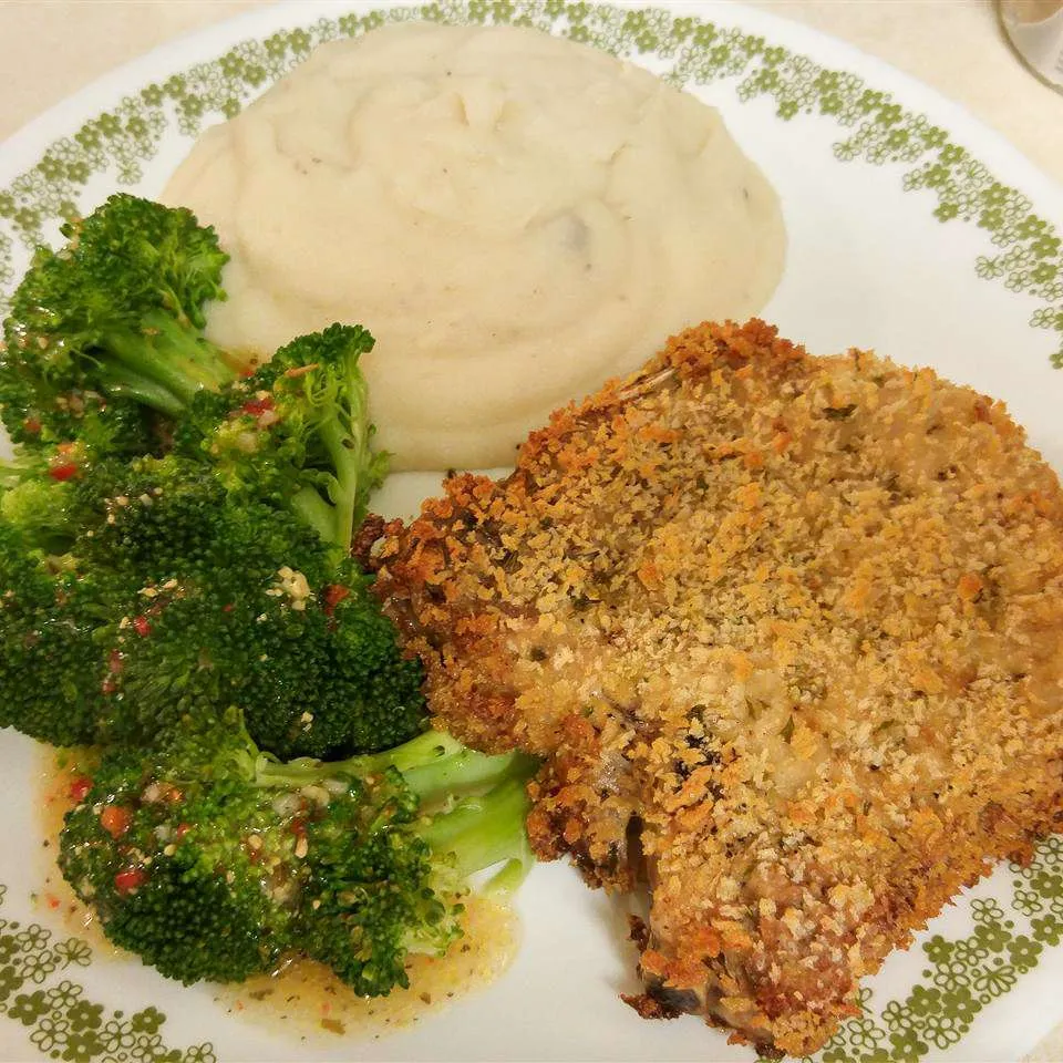 Tom's Down-to-the-Bone Pork Chops