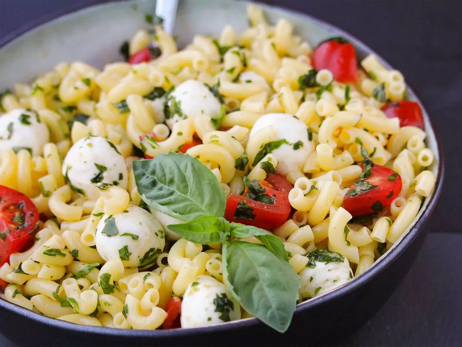 The Easiest 4-Ingredient Pasta Salad We're Making All Summer