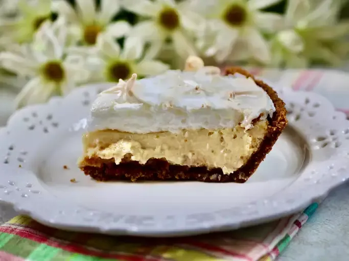 Dad's Favorite Lemon Icebox Pie