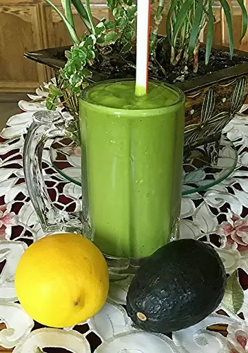 Spinach, Avocado, and Mango Smoothie