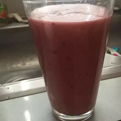 Coconut Raspberry Smoothie