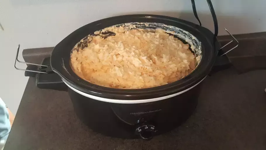 Easy Slow Cooker Cheesy Potatoes