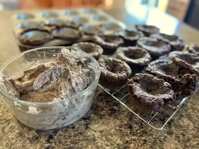 Chocolate Cupcakes with Cream Cheese-Oreo-Buttercream Frosting