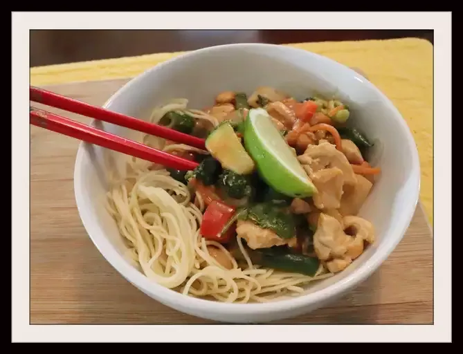 Chicken Stir-Fry with Thai Peanut Sauce