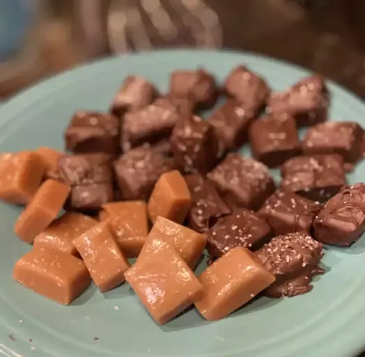 Homemade Caramels with Dark Chocolate and Sea Salt