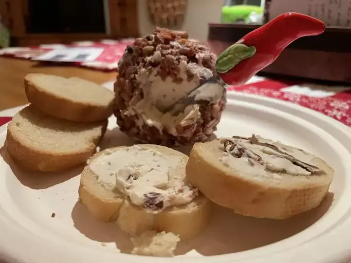 4-Ingredient Bacon Ranch Cheese Ball