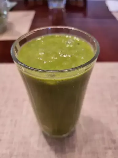 Kale and Banana Smoothie