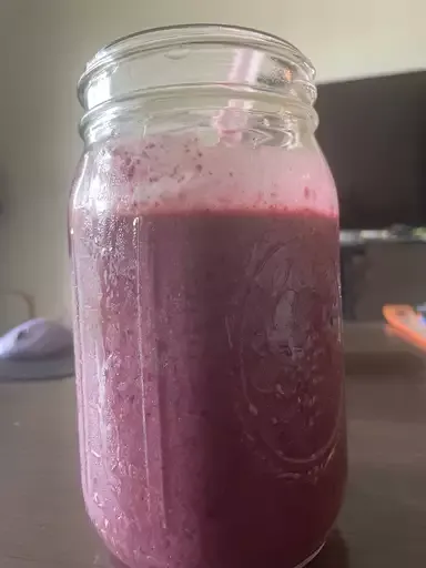 Healthy Berry and Spinach Smoothie