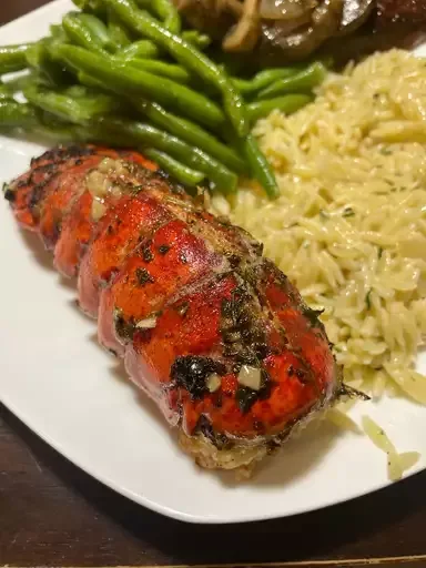 Air Fryer Lobster Tails with Lemon-Garlic Butter