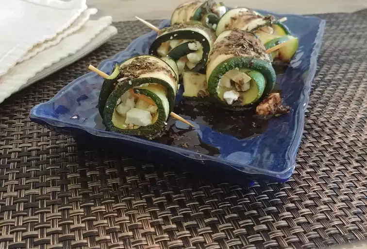 Zucchini-Feta Rolls