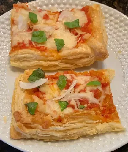 Puff Pastry Margherita Pizza