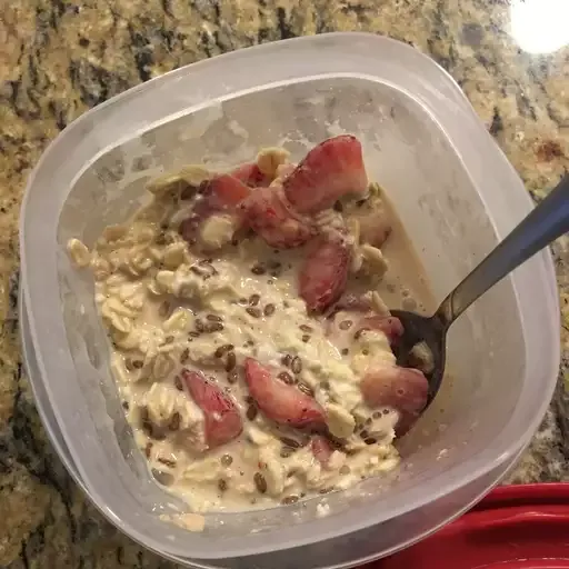 Overnight Light PB&J Oats