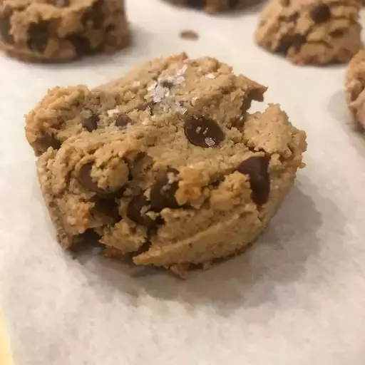 Gluten-Free Almond Flour Chocolate Chip Cookies