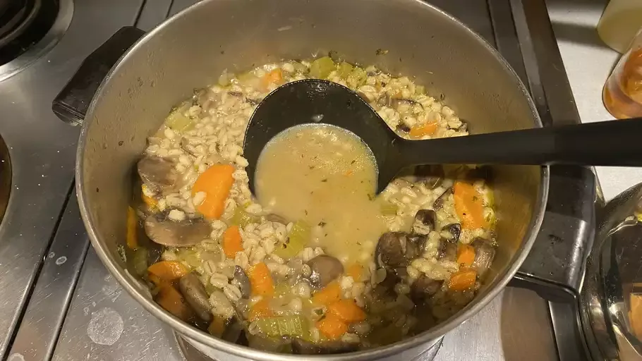 Easy Mushroom Barley Soup