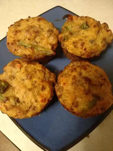 Easy Cheeseburger Mini Muffins