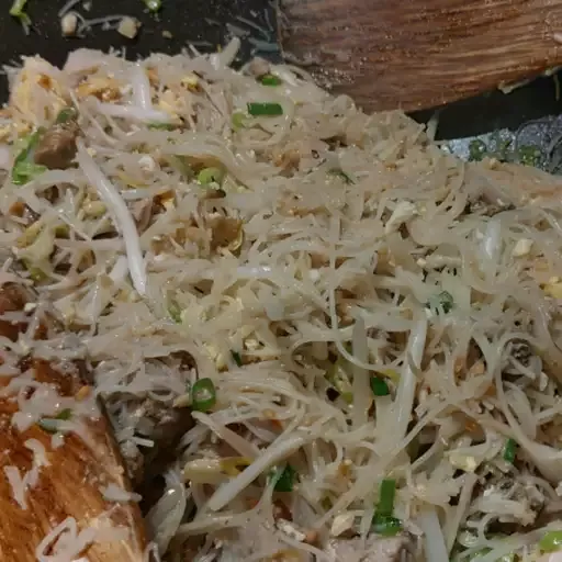 Authentic Pad Thai Noodles