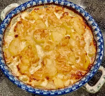 Rich and Creamy Potatoes au Gratin