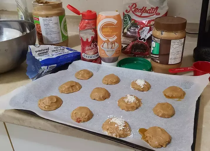 Super Easy Peanut Butter Cookies