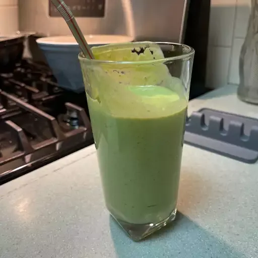 Banana, Avocado, and Spinach Smoothie