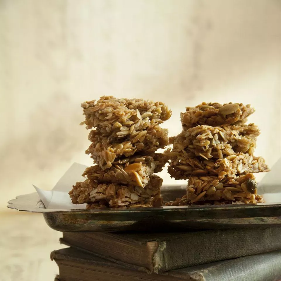 No-Bake Nutty Oat Bars