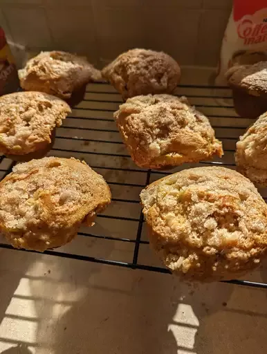 Aunt Norma's Rhubarb Muffins